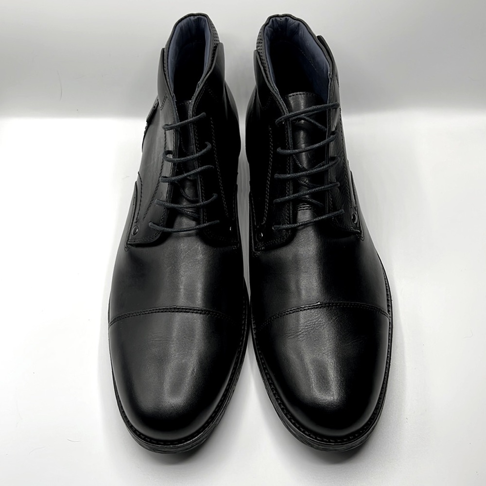 Mario Hernandez capped toe leather boots